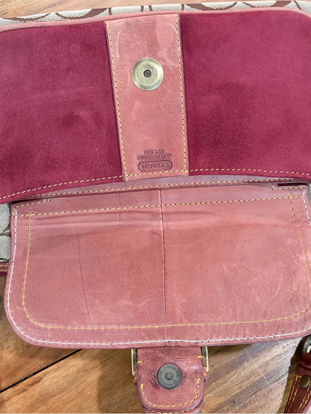 Coach Y2K Special Edition Signature Shoulder Bag Berry Suede & Red Leather - Picture 11 of 16